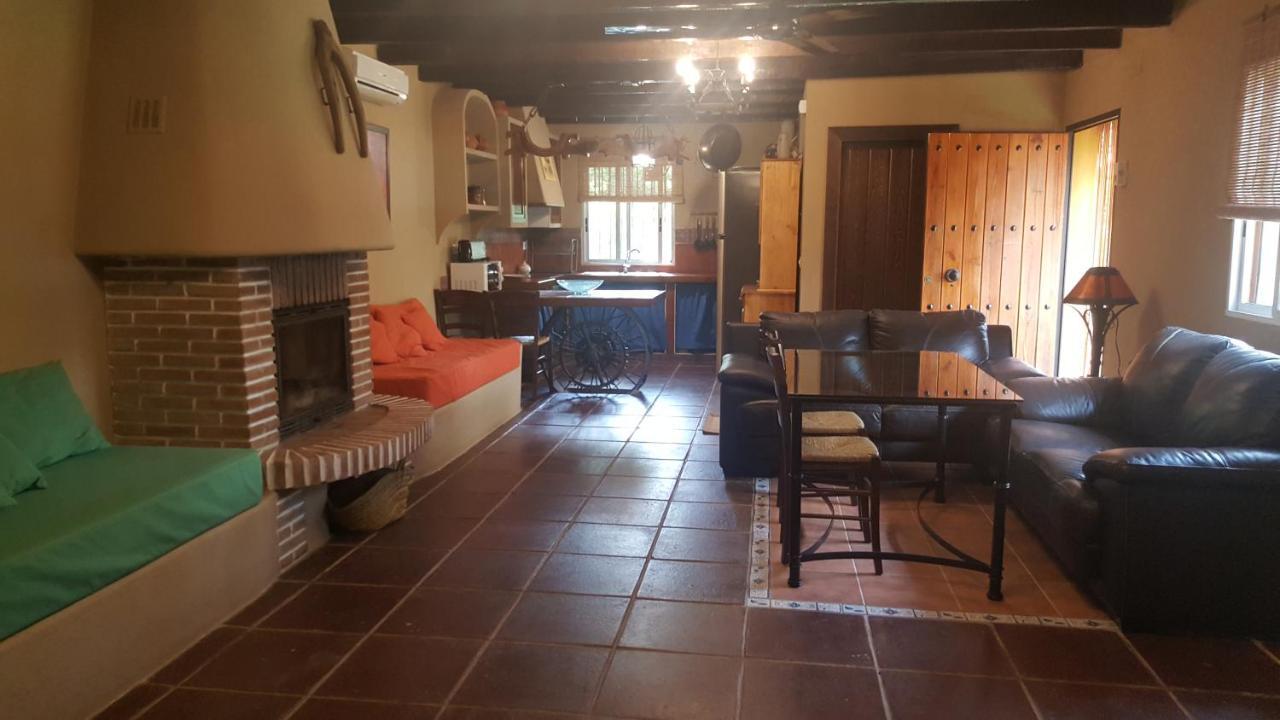 El Refugio De Popea Villa Santa María de Trassierra Exterior photo